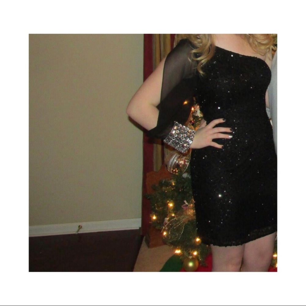 One Sleeve Black/Silver Sequined Dress